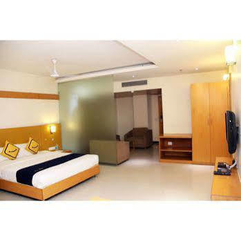 Stay Vista Rooms At Mangal City Mall Indore Exterior photo